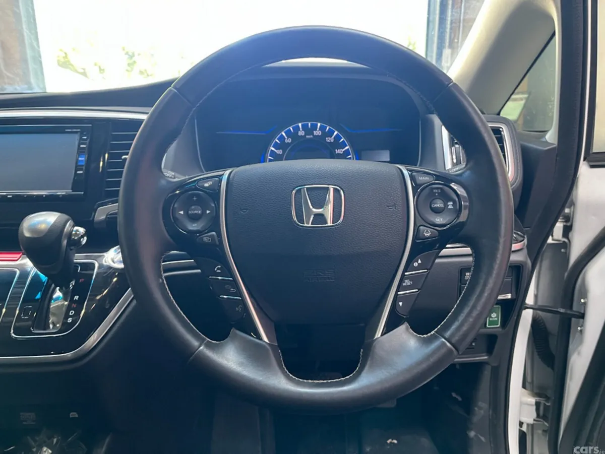Honda Odyssey MPV, Petrol Hybrid, 2019, White