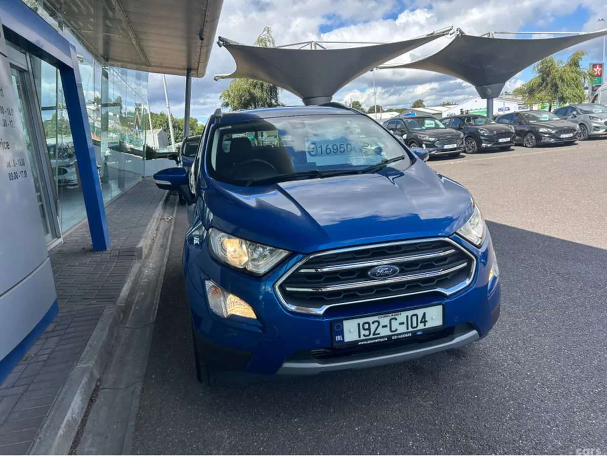 Ford EcoSport Hatchback, Petrol, 2019, Blue