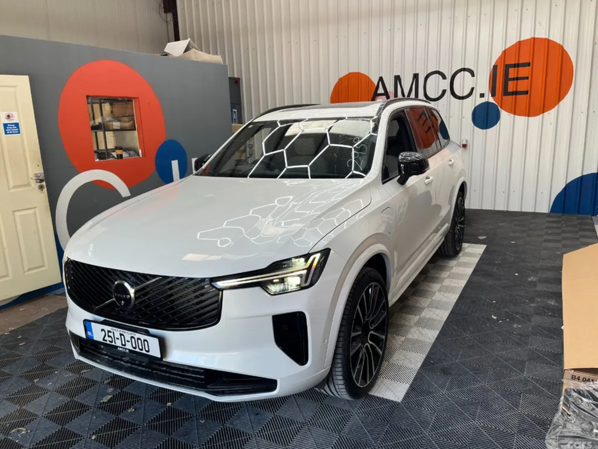 Volvo XC90 SUV, Petrol Plug-in Hybrid, 2025, White