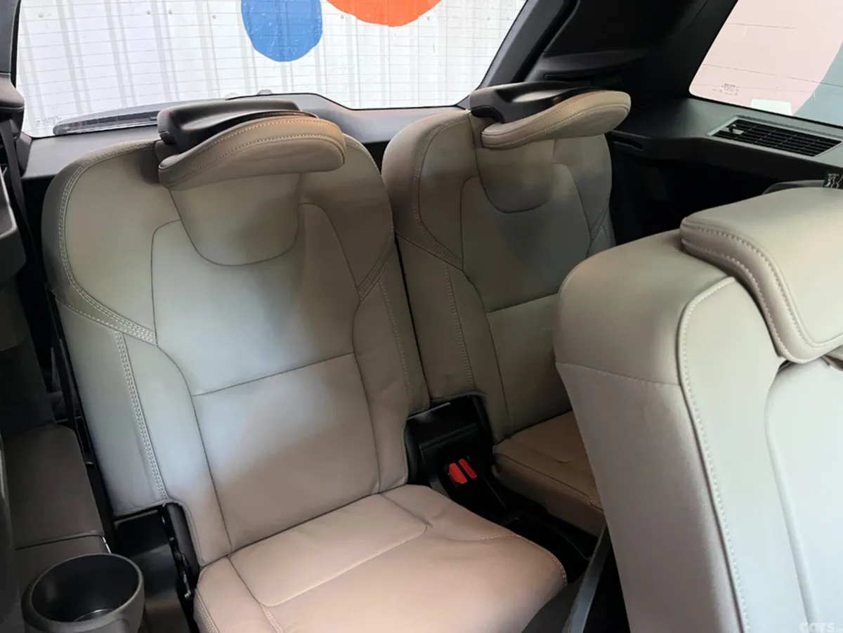 Volvo XC90 SUV, Petrol Plug-in Hybrid, 2025, White