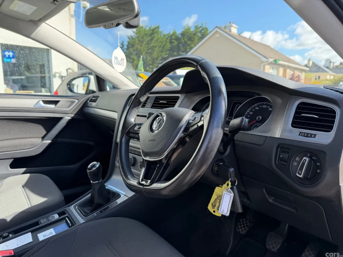 Volkswagen Golf Hatchback, Petrol, 2015, White