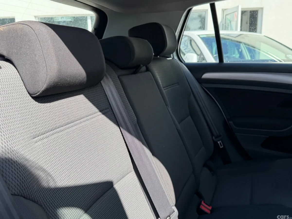 Volkswagen Golf Hatchback, Petrol, 2015, White
