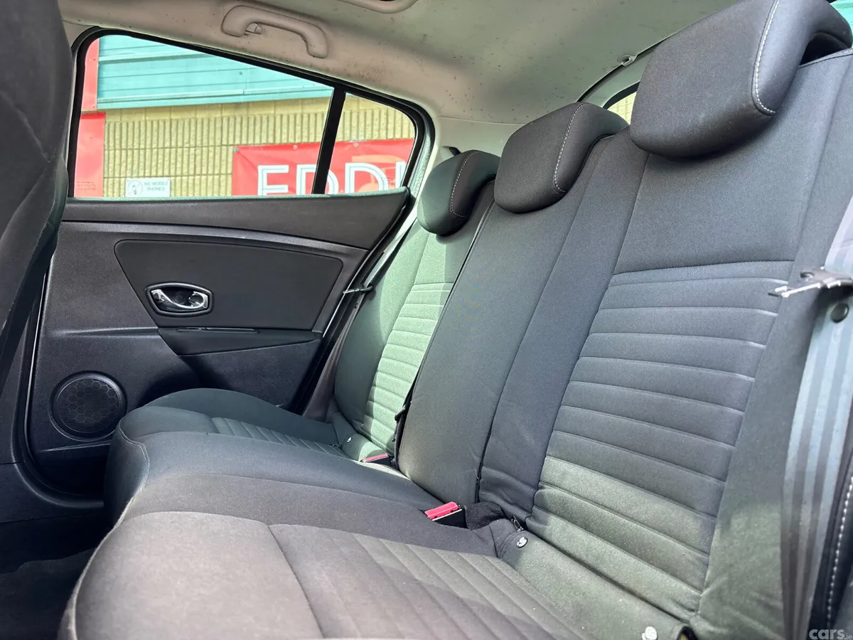 Renault Megane Hatchback, Diesel, 2016, Silver