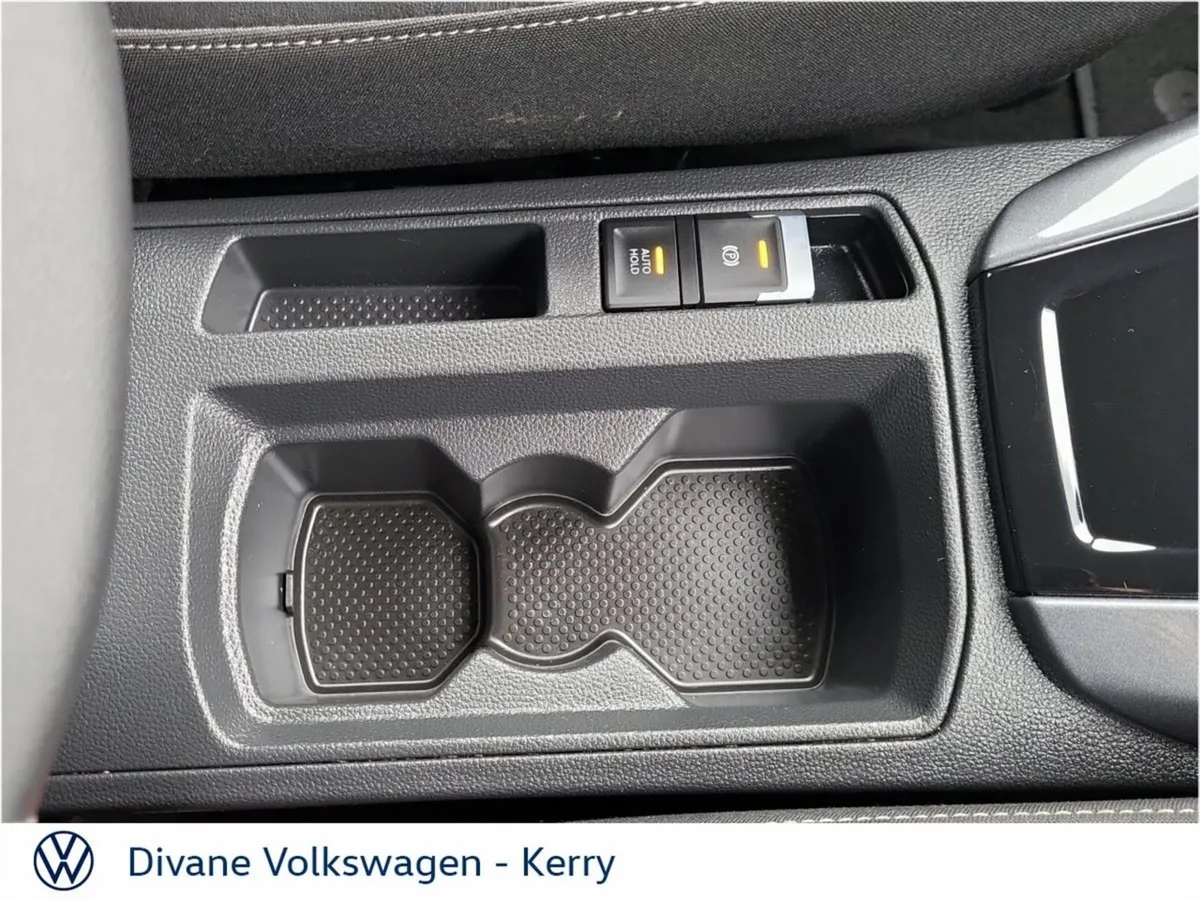 Volkswagen T-Roc SUV, Petrol, 2024, Blue