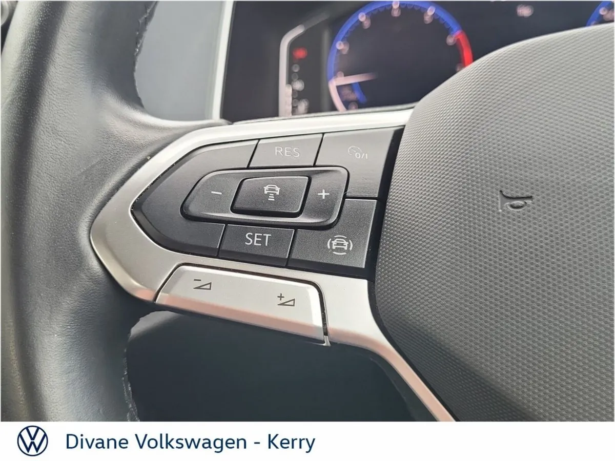Volkswagen T-Roc SUV, Petrol, 2024, Blue