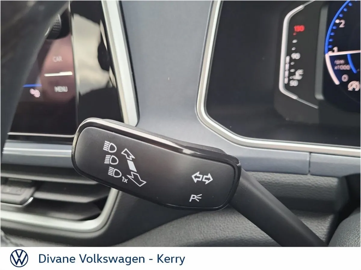 Volkswagen T-Roc SUV, Petrol, 2024, Blue