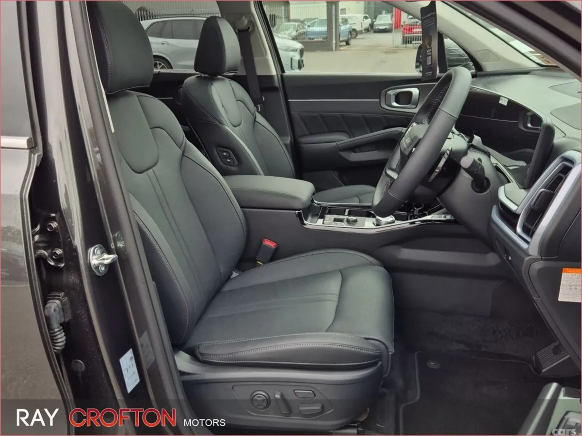 Kia Sorento SUV, Petrol Plug-in Hybrid, 2026, Grey