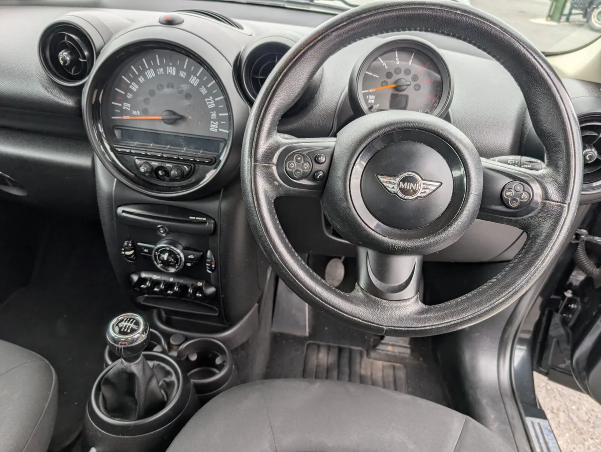 Mini One Estate/Jeep, Diesel, 2015, Black