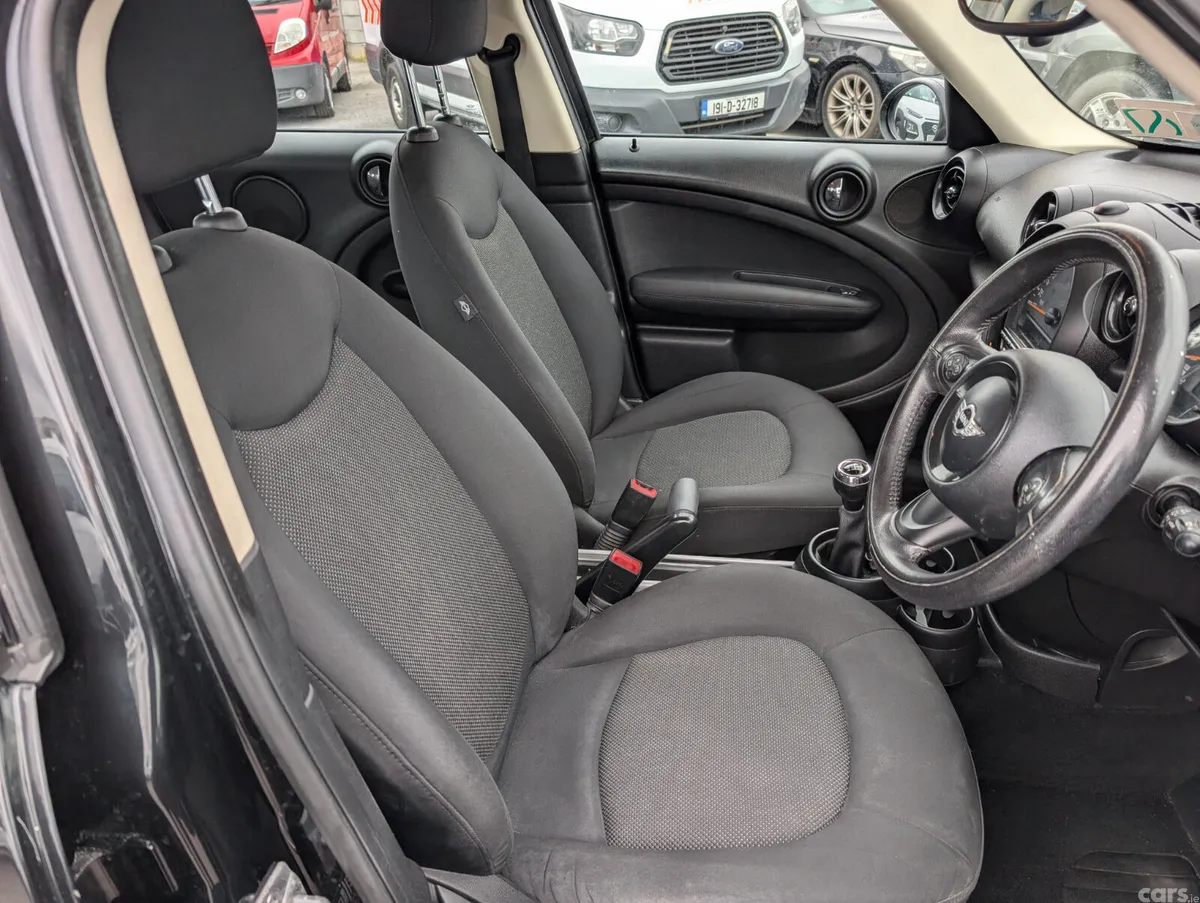 Mini One Estate/Jeep, Diesel, 2015, Black