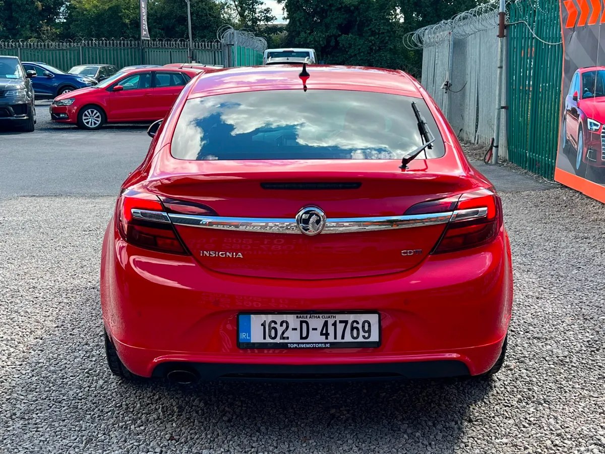 Opel Insignia Hatchback, Diesel, 2016, Red