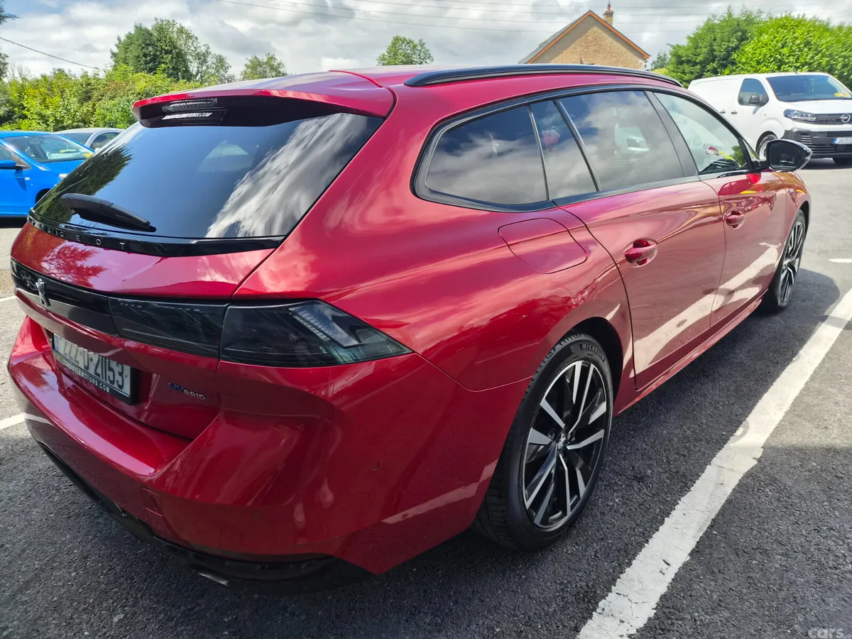 Peugeot 508 Estate/Jeep, Petrol Plug-in Hybrid, 2022, Red
