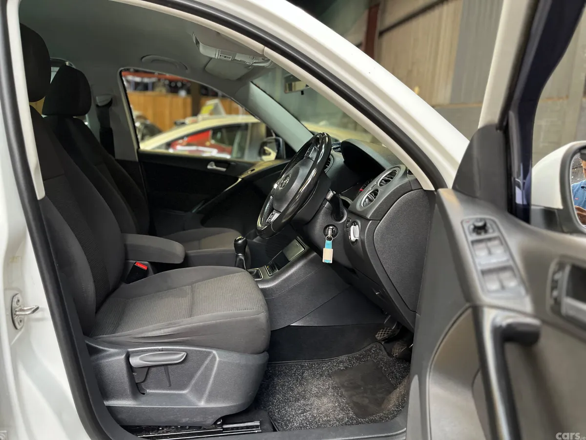 Volkswagen Tiguan SUV, Diesel, 2014, White