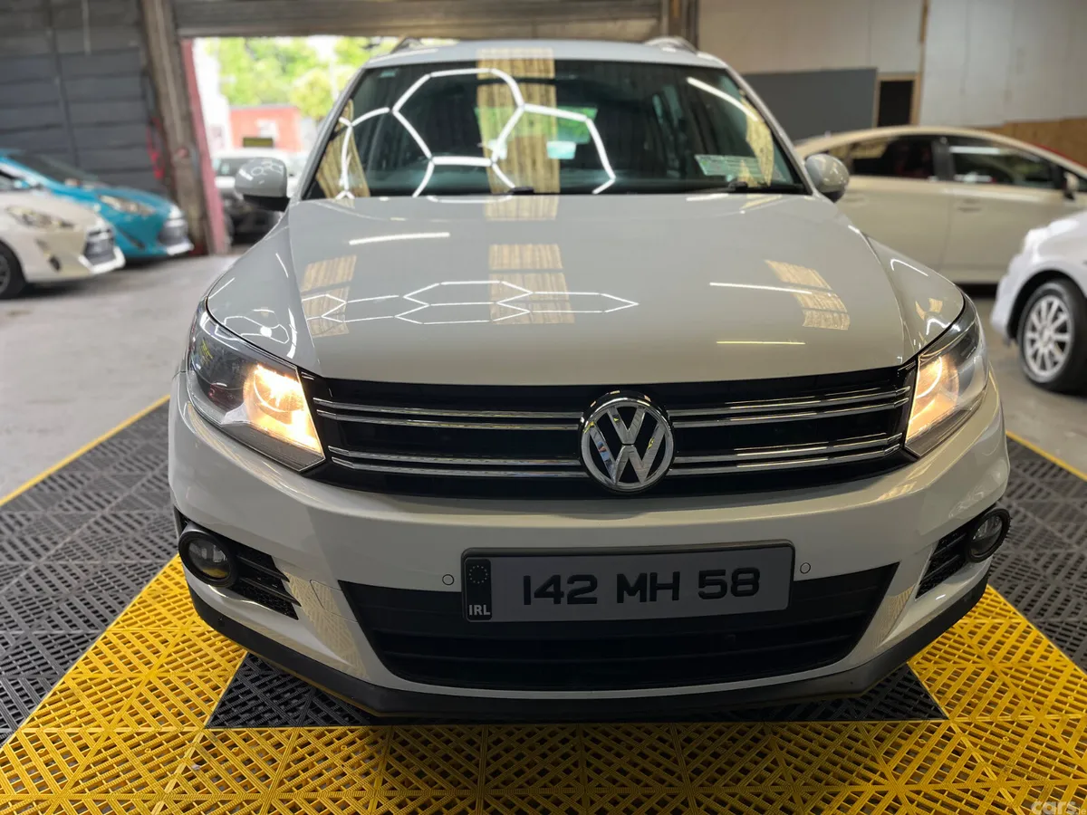 Volkswagen Tiguan SUV, Diesel, 2014, White