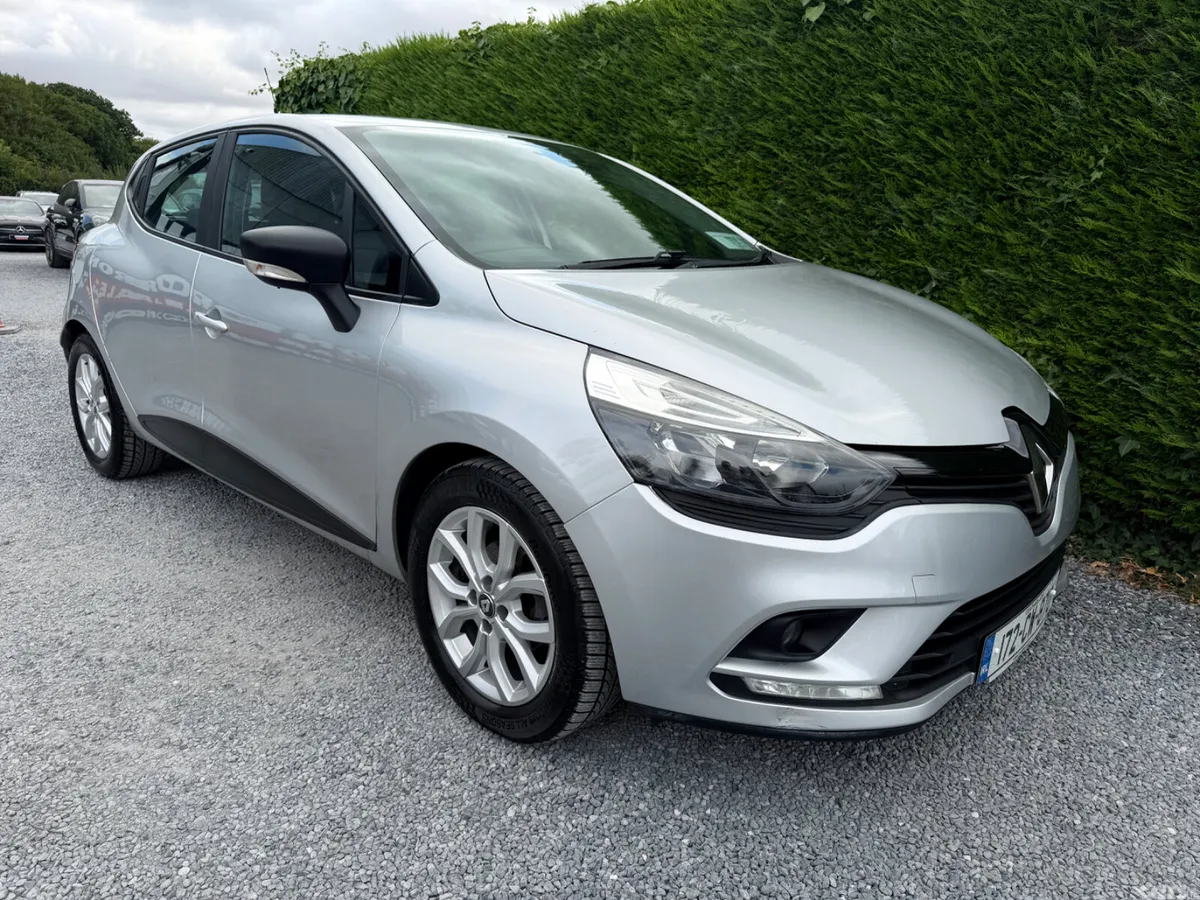 Renault Clio Hatchback, Diesel, 2017, Silver
