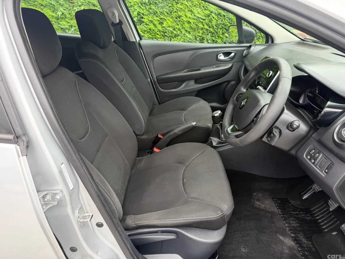 Renault Clio Hatchback, Diesel, 2017, Silver