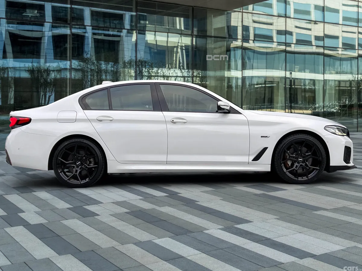 BMW 5-Series Saloon, Petrol Plug-in Hybrid, 2022, White