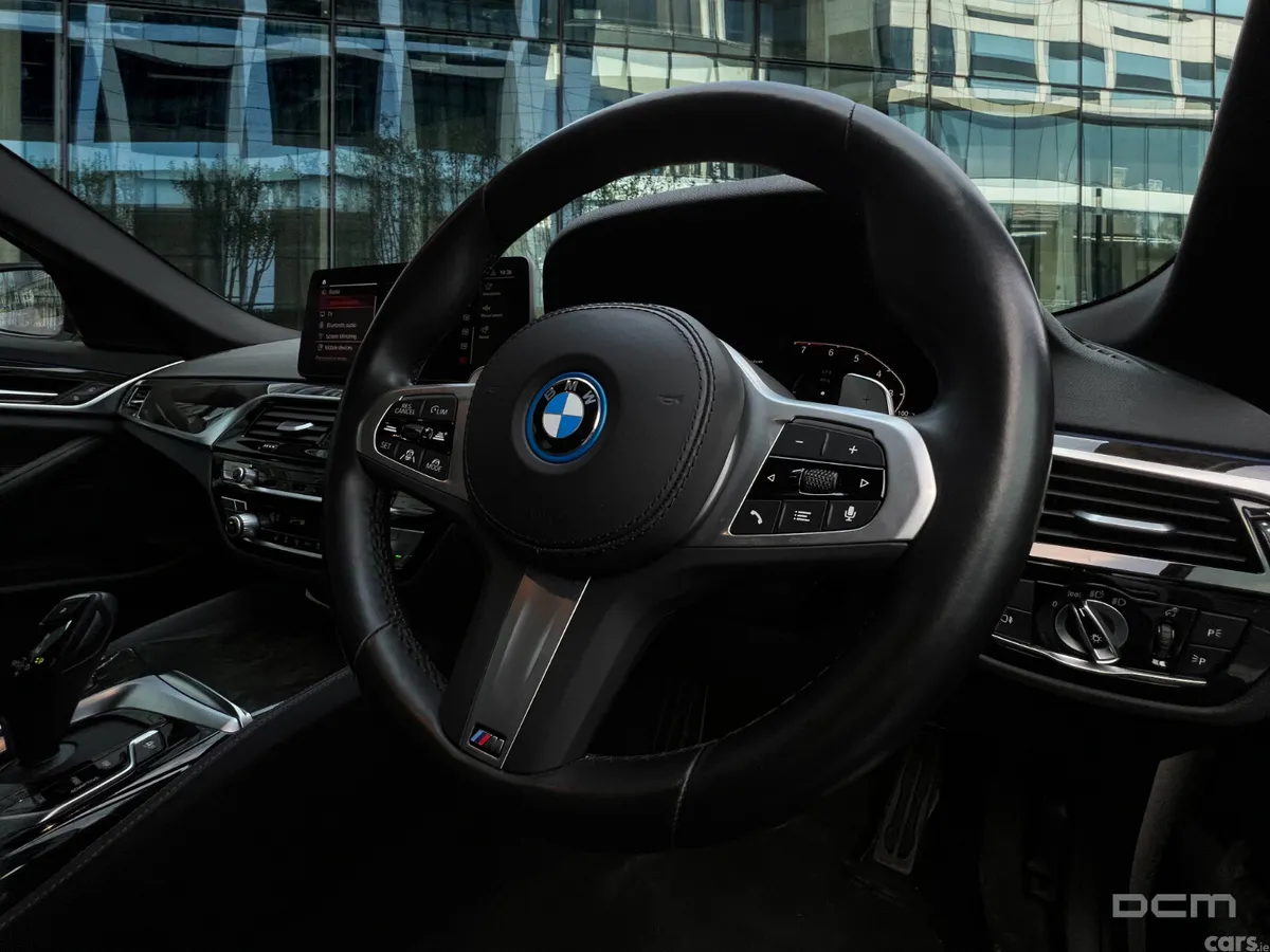 BMW 5-Series Saloon, Petrol Plug-in Hybrid, 2022, White