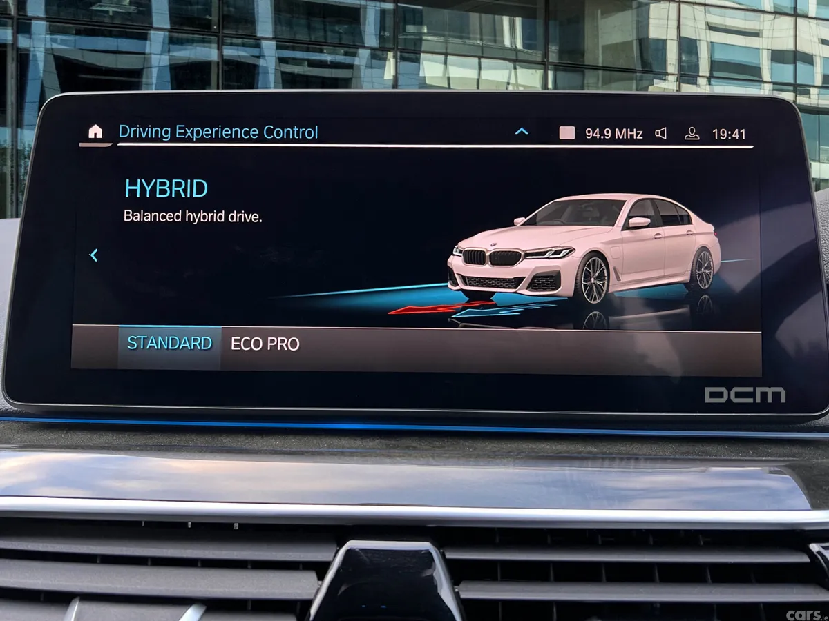 BMW 5-Series Saloon, Petrol Plug-in Hybrid, 2022, White