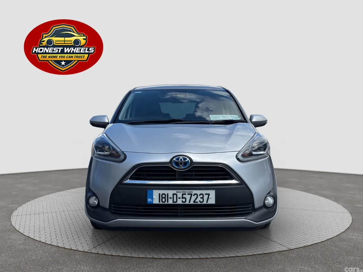 Toyota Sienta MPV, Petrol Hybrid, 2018, Silver
