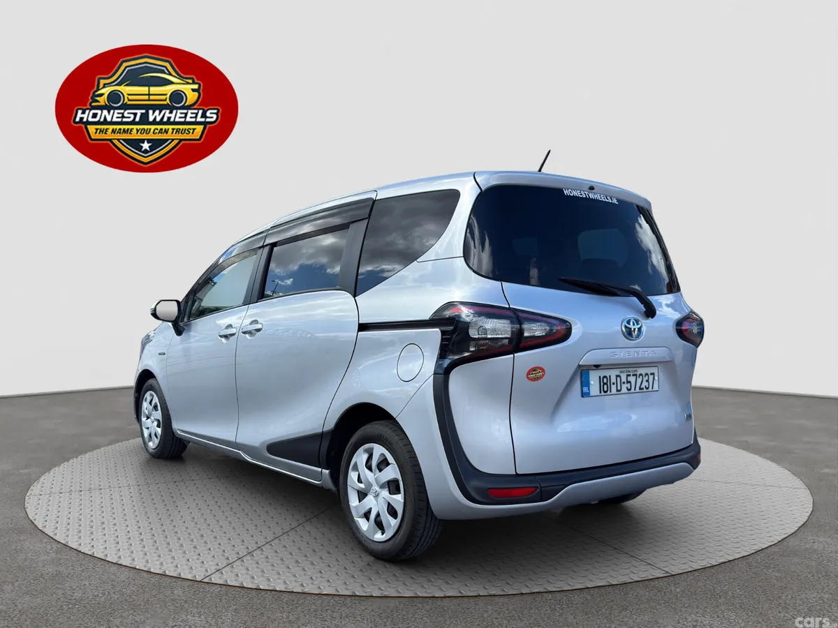 Toyota Sienta MPV, Petrol Hybrid, 2018, Silver