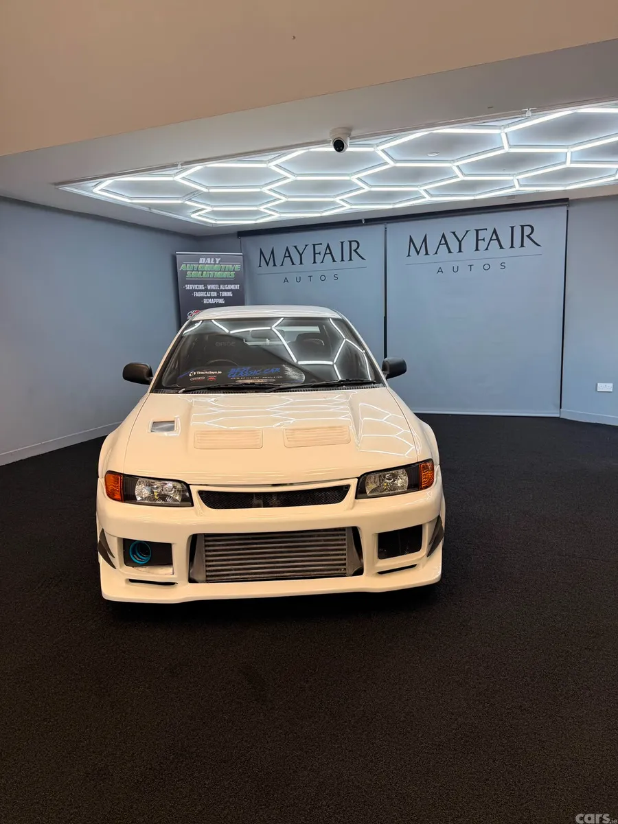 Mitsubishi Lancer Saloon, Petrol, 1994, White