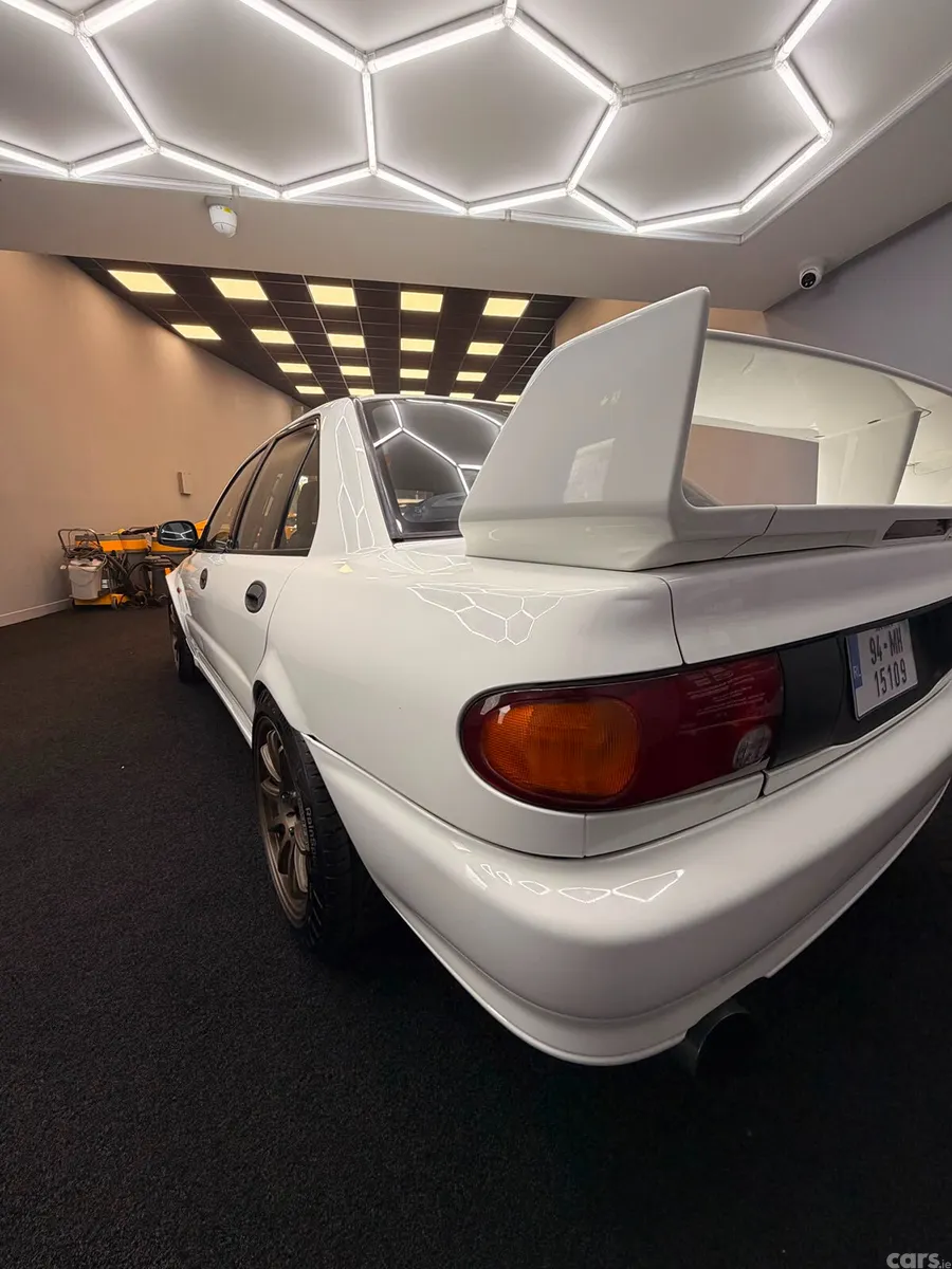 Mitsubishi Lancer Saloon, Petrol, 1994, White