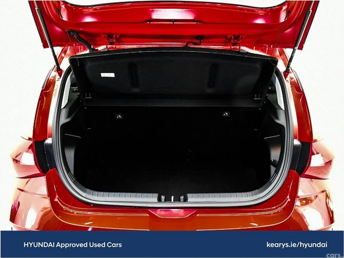 Hyundai i20 Hatchback, Petrol, 2024, Red