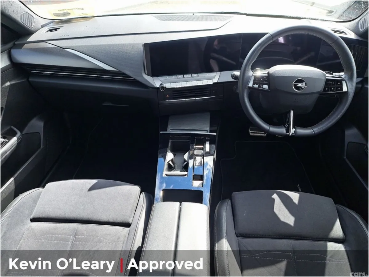 Opel Astra Hatchback, Petrol, 2023, Silver