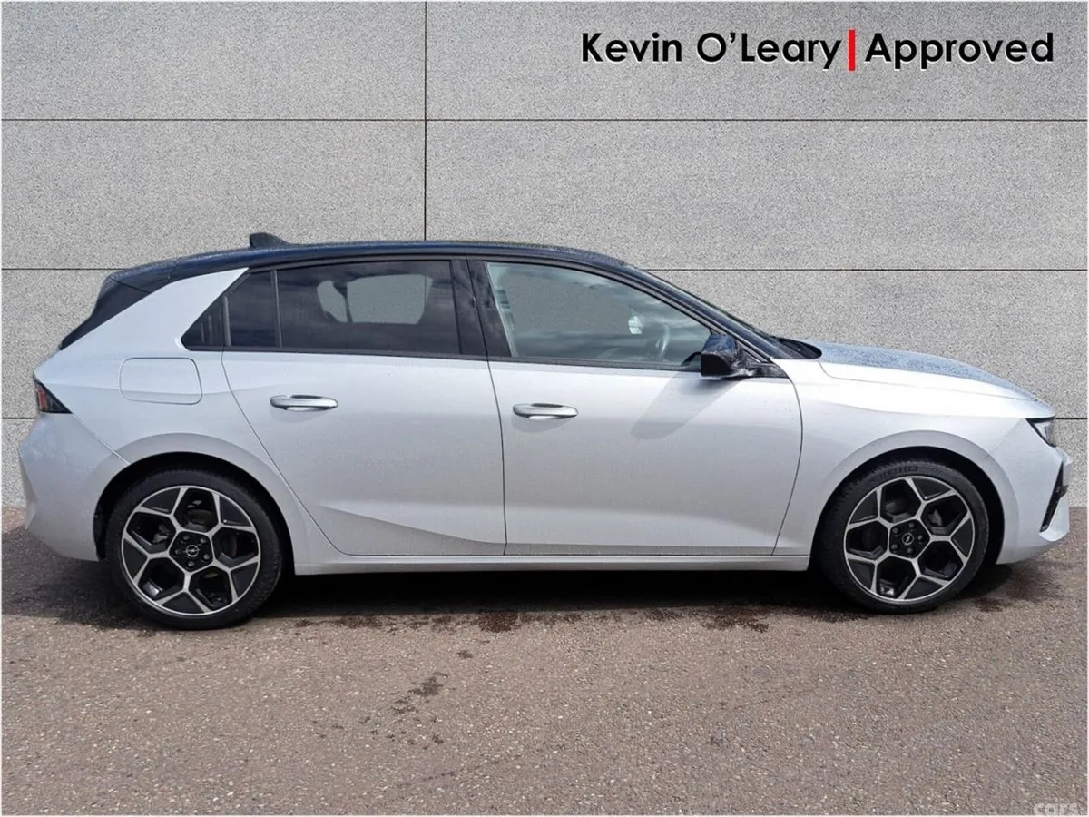 Opel Astra Hatchback, Petrol, 2023, Silver
