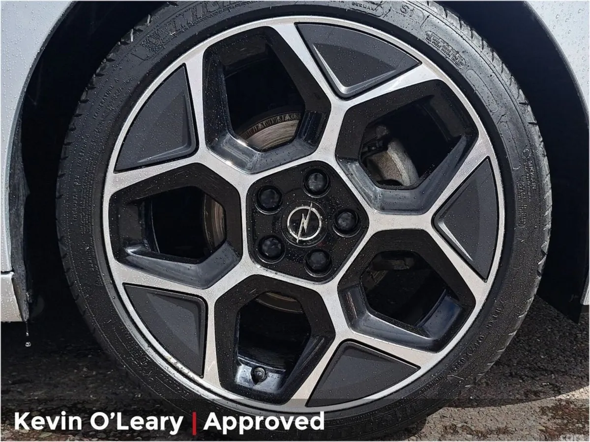 Opel Astra Hatchback, Petrol, 2023, Silver