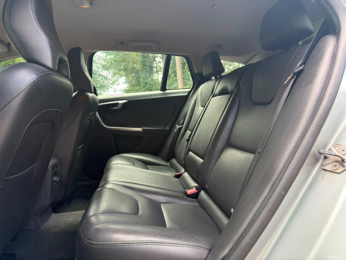 Volvo V60 Estate, Diesel, 2017, Grey