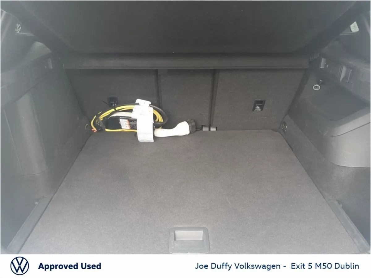 Volkswagen Tiguan SUV, Petrol Plug-in Hybrid, 2025, White