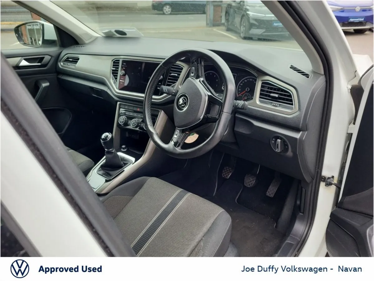 Volkswagen T-Roc SUV, Petrol, 2021, White