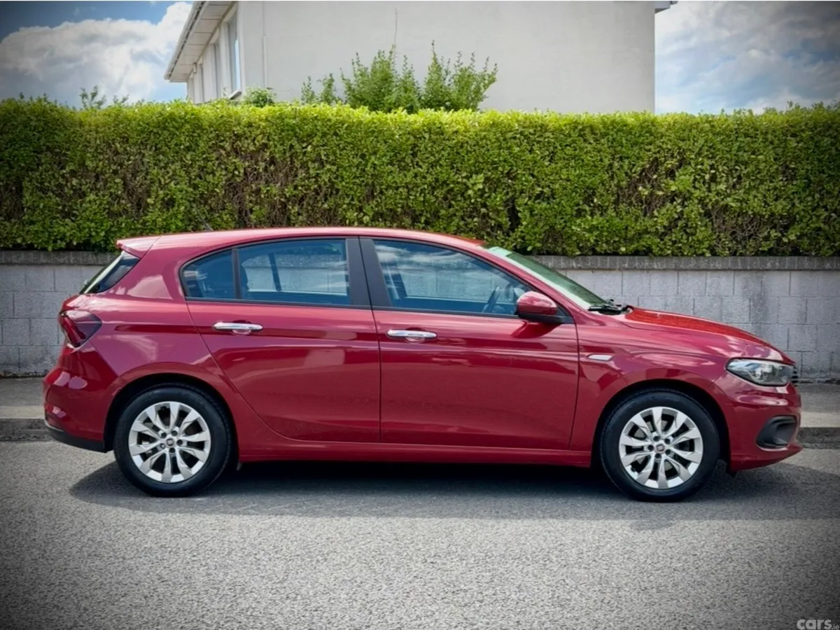 Fiat Tipo Hatchback, Petrol, 2018, Red