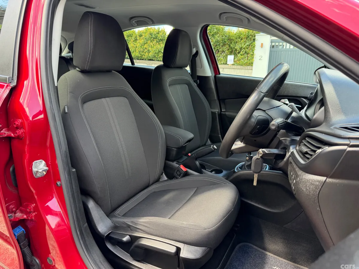 Fiat Tipo Hatchback, Petrol, 2018, Red