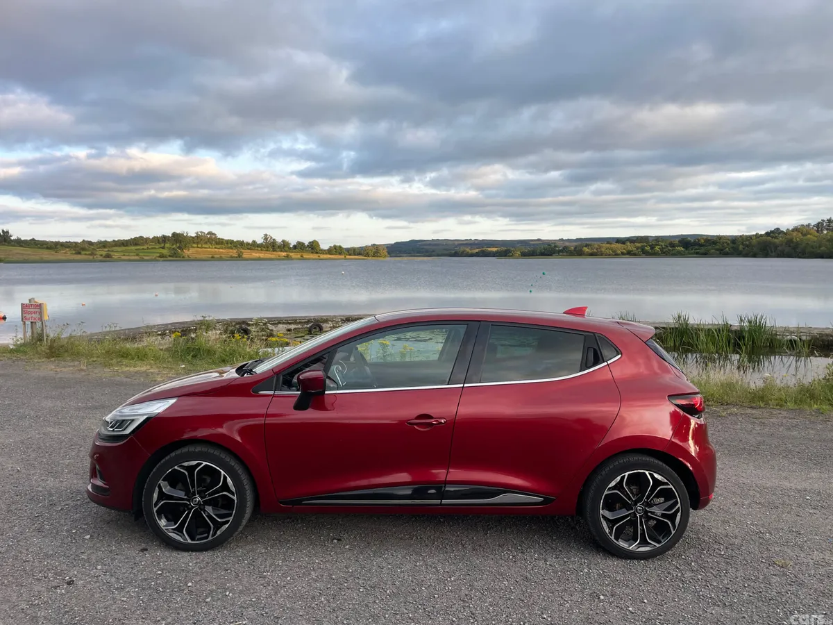 Renault Clio Hatchback, Petrol, 2018, Red