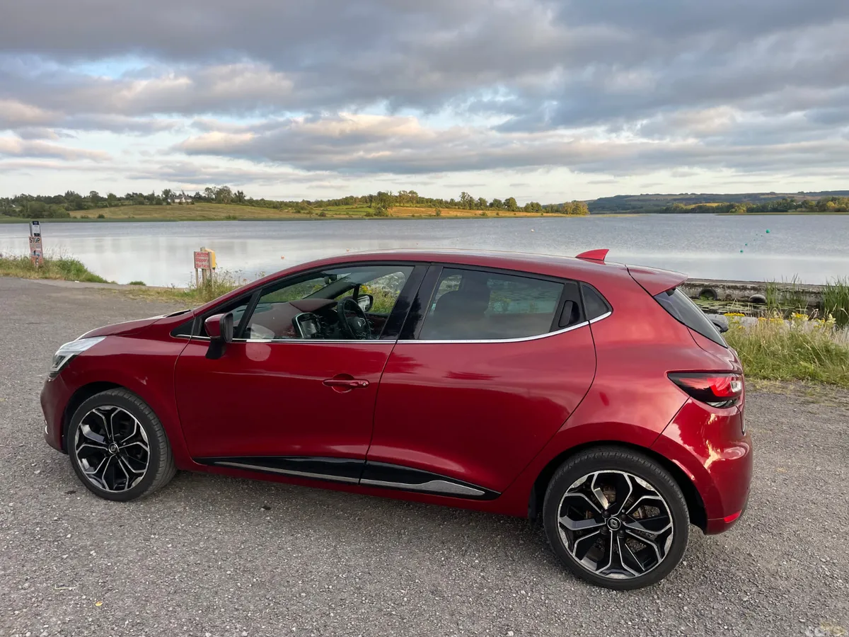 Renault Clio Hatchback, Petrol, 2018, Red