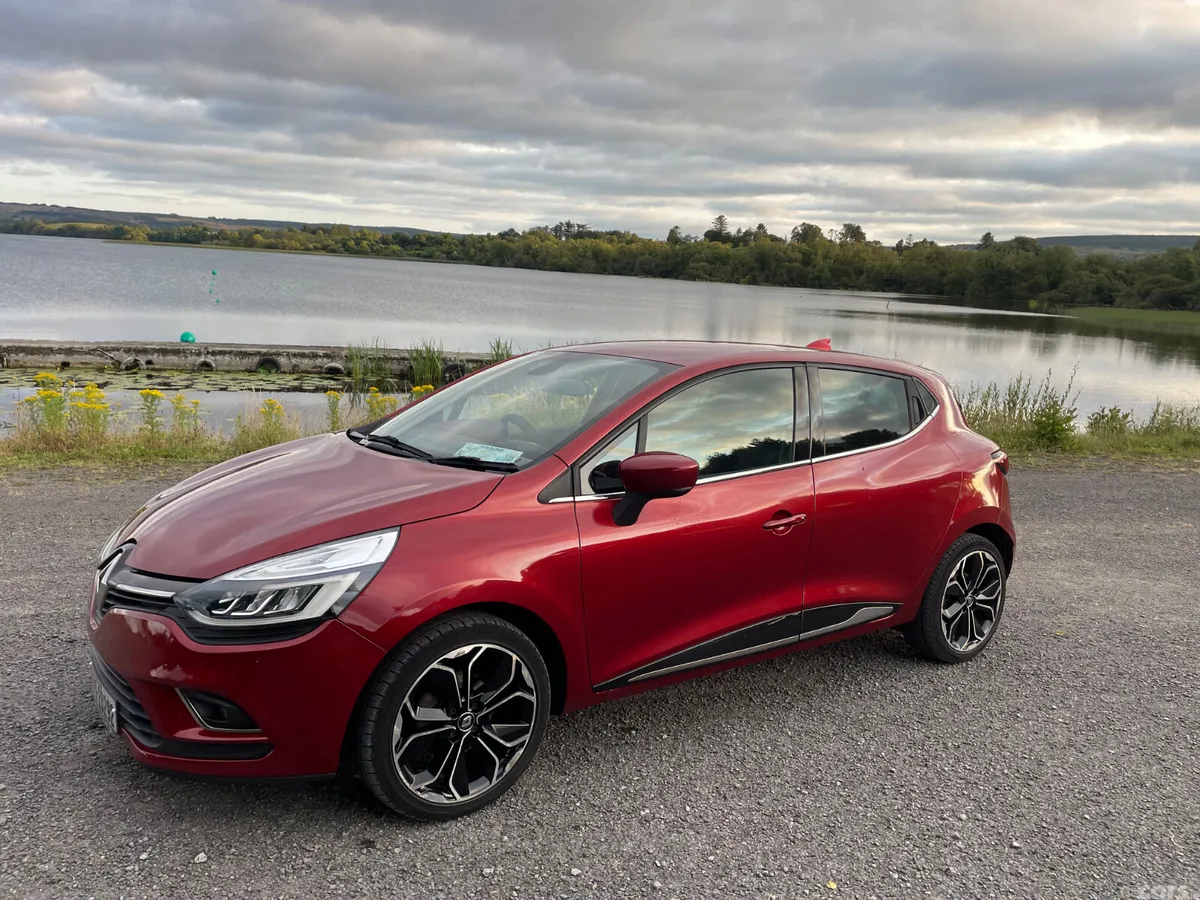Renault Clio Hatchback, Petrol, 2018, Red