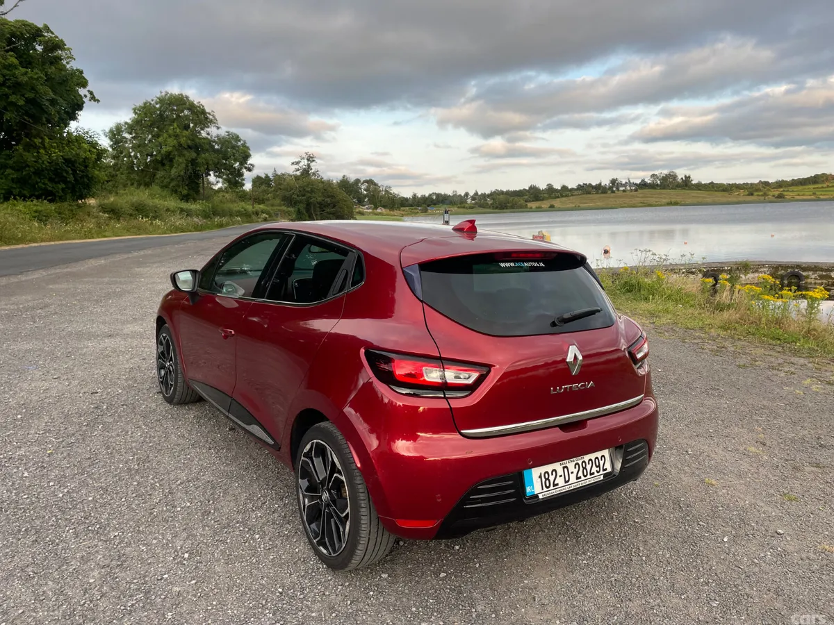 Renault Clio Hatchback, Petrol, 2018, Red