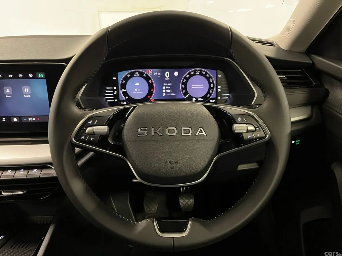 Skoda Octavia Saloon, Petrol, 2026, Black