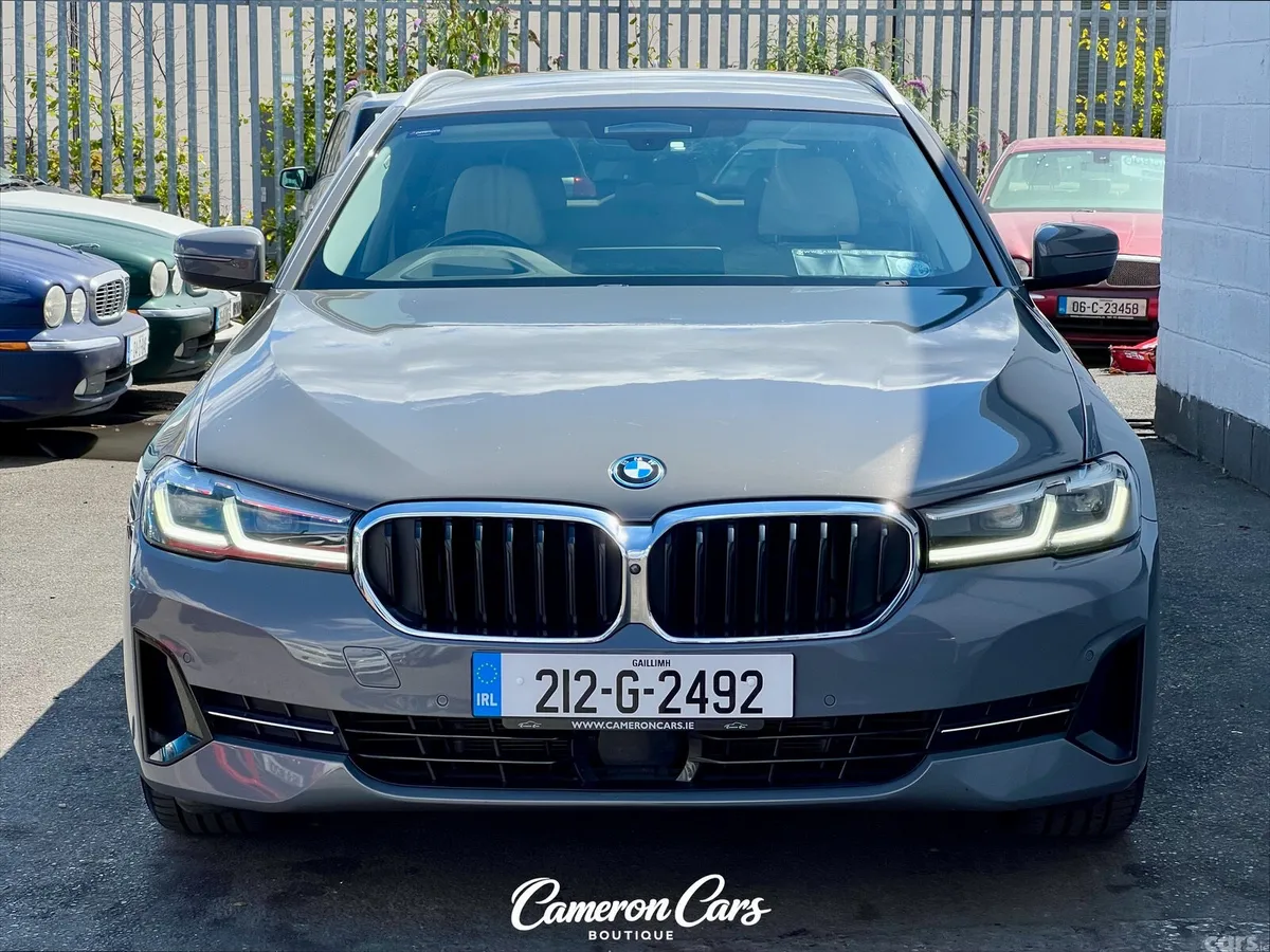 BMW 5-Series Estate, Petrol Plug-in Hybrid, 2021, Grey
