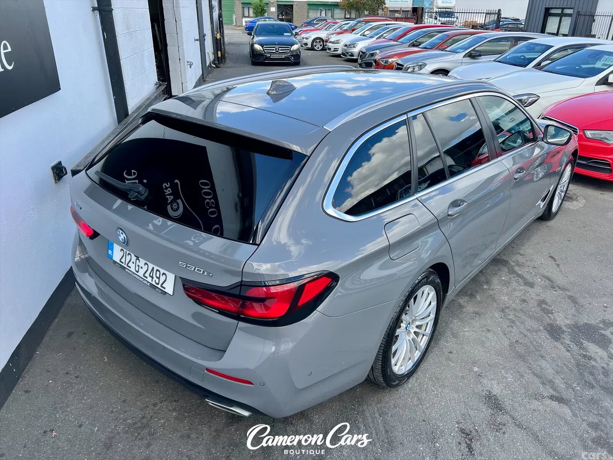 BMW 5-Series Estate, Petrol Plug-in Hybrid, 2021, Grey