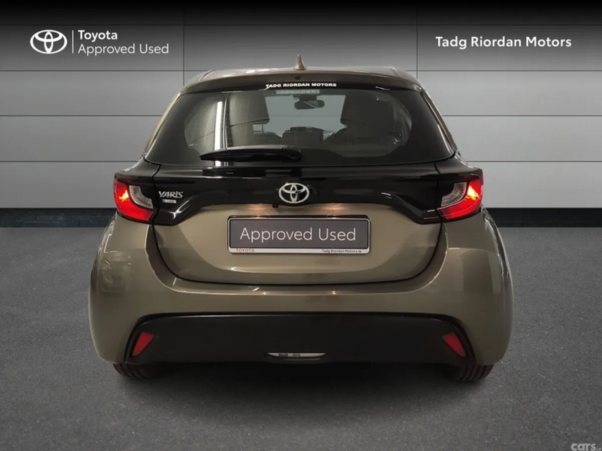 Toyota Yaris Hatchback, Petrol, 2021, Bronze