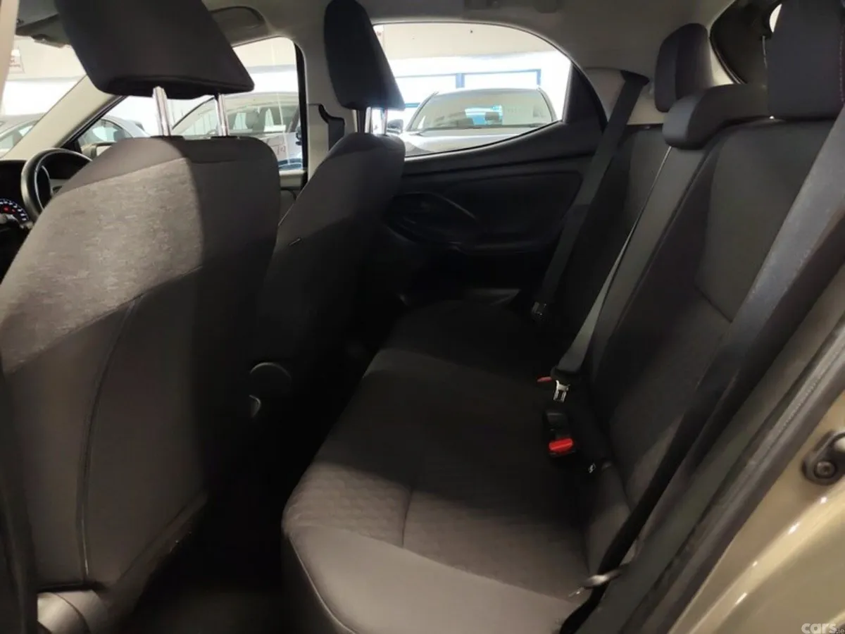 Toyota Yaris Hatchback, Petrol, 2021, Bronze