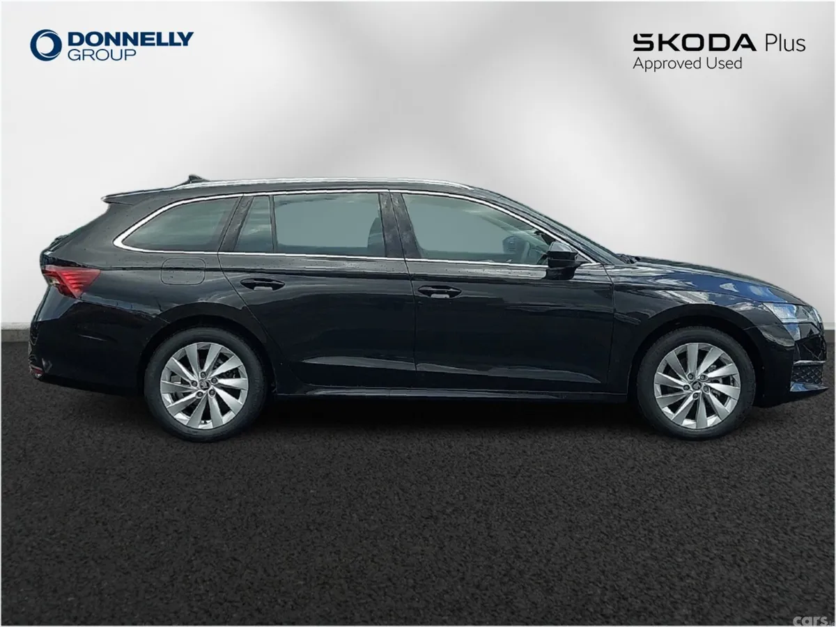 Skoda Octavia Estate, Diesel, 2025, Black