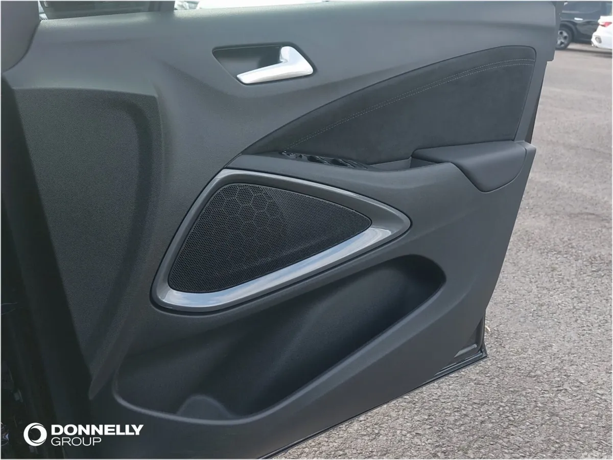 Vauxhall Crossland Hatchback, Diesel, 2023, Black