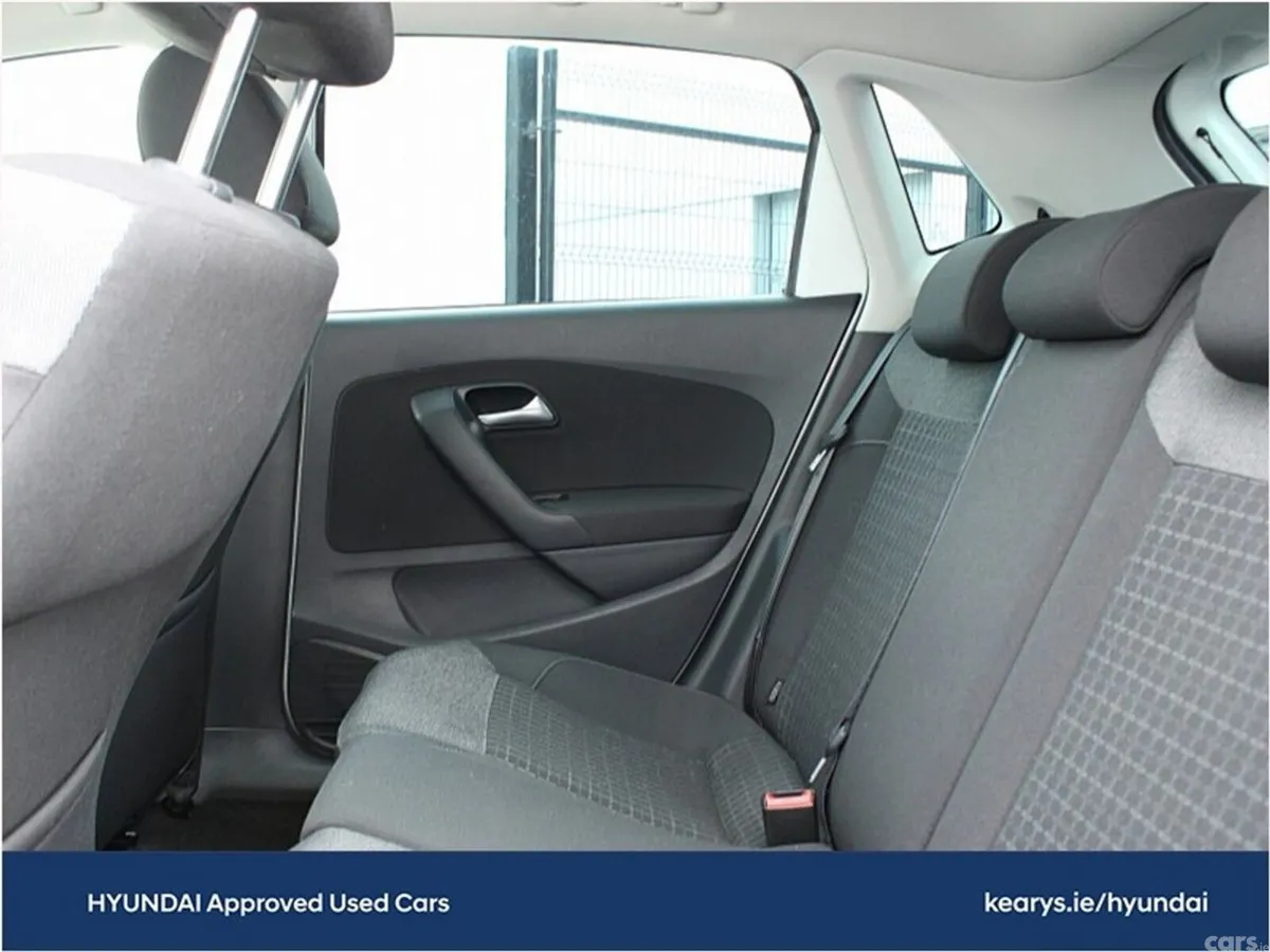 Volkswagen Polo Hatchback, Petrol, 2018, White