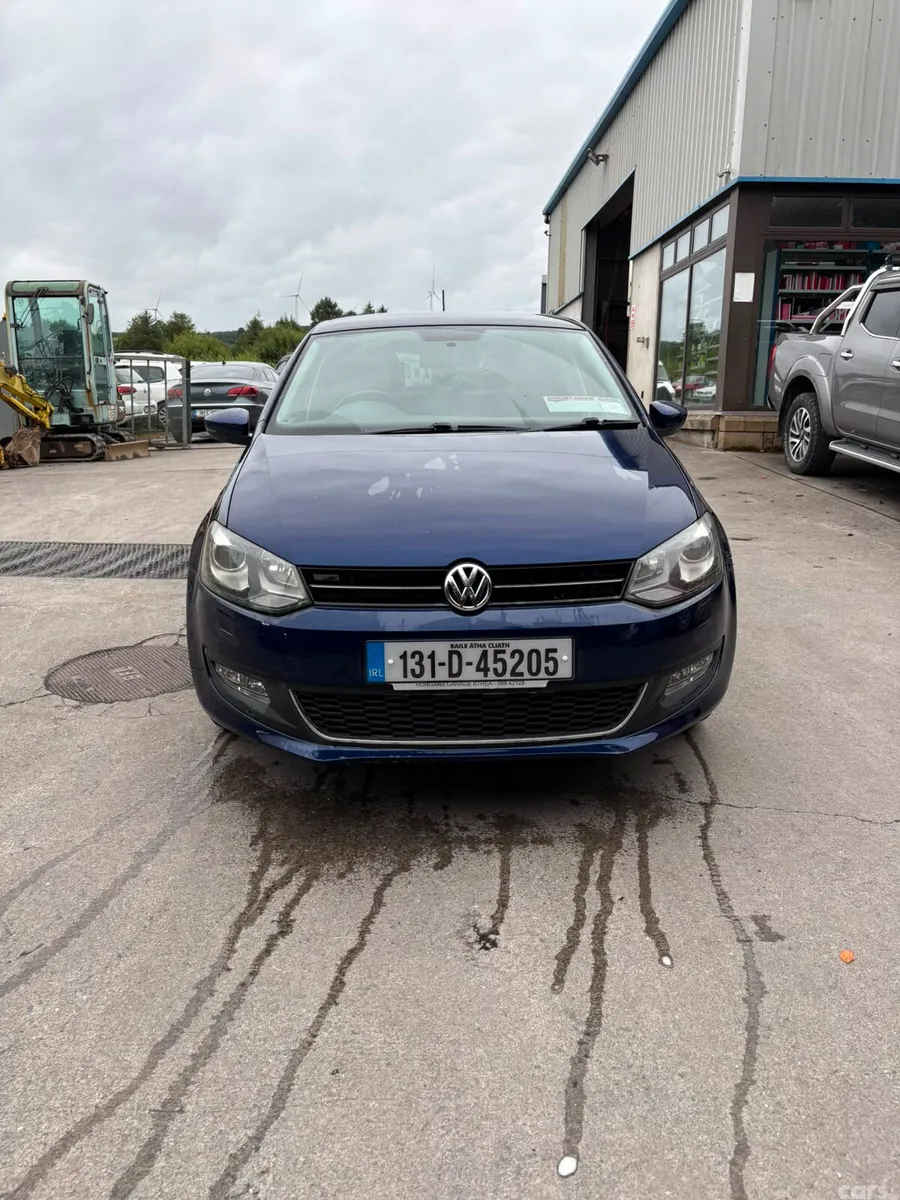 Volkswagen Polo Hatchback, Petrol, 2013, Blue