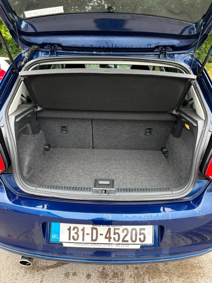 Volkswagen Polo Hatchback, Petrol, 2013, Blue