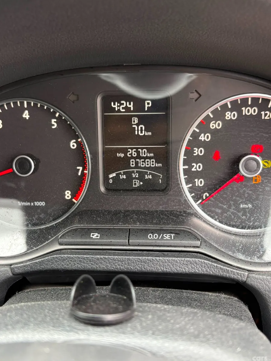 Volkswagen Polo Hatchback, Petrol, 2013, Blue